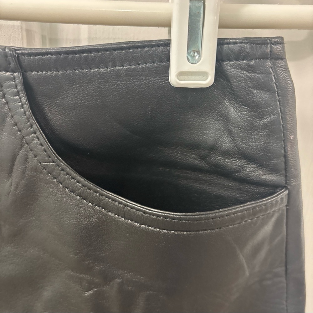 The Limited Women’s Y2K 100% Leather Mini Pencil Skirt Size 4 Black Pockets EUC - Picture 3 of 7